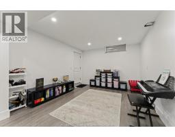 3082 BETTS AVENUE - 31