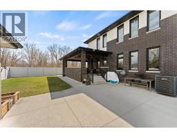 3082 BETTS AVENUE - 40