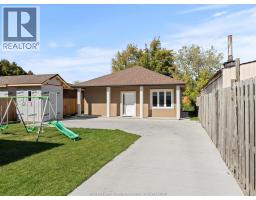 1320 GRAND MARAIS ROAD East - 36