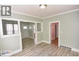 558 ELM - 10