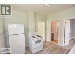 558 ELM - 16