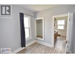 558 ELM - 23