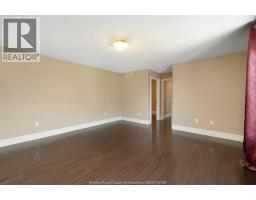 1078 CHARLOTTE CRESCENT - 31