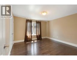 1078 CHARLOTTE CRESCENT - 34