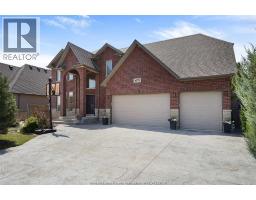 1078 CHARLOTTE CRESCENT - 4