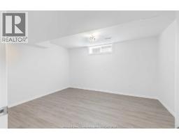 1078 CHARLOTTE CRESCENT - 46