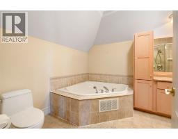 2055 HICKORY LANE - 31