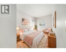 3950 WYANDOTTE STREET UnitNo. 105 - 10