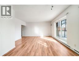 3950 WYANDOTTE STREET UnitNo. 105 - 17