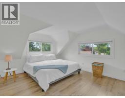 320 LAKEVIEW AVENUE - 27