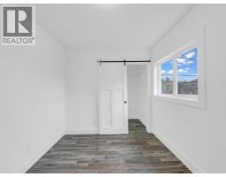 1219 ELSMERE AVENUE - 25