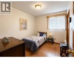1637 ST. CLAIR AVENUE - 13