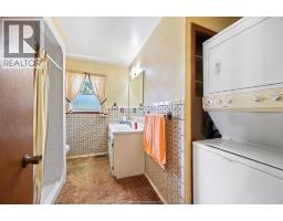 21240 DOCKSIDE - 23