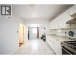 894 UNIVERSITY AVENUE - 20