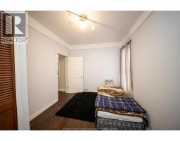 894 UNIVERSITY AVENUE - 29