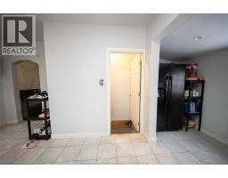894 UNIVERSITY AVENUE - 32