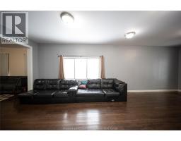 894 UNIVERSITY AVENUE - 7
