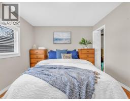 162 Robson Rd - 19