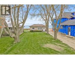 162 Robson Rd - 2