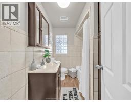 162 Robson Rd - 21
