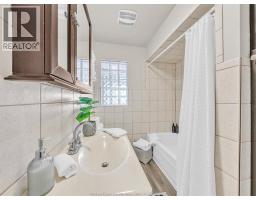 162 Robson Rd - 22