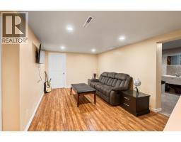 2870 GLENWOOD - 32