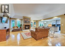 2703 LOMBARDY CRESCENT - 11