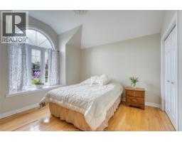 2703 LOMBARDY CRESCENT - 29