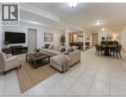 2703 LOMBARDY CRESCENT - 36