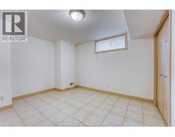 2703 LOMBARDY CRESCENT - 39