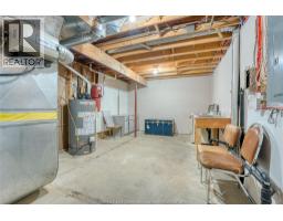 2703 LOMBARDY CRESCENT - 44
