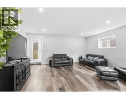 98 PETER AVENUE - 21