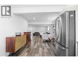 98 PETER AVENUE - 24