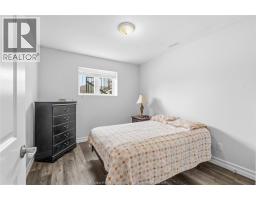98 PETER AVENUE - 25