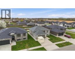 98 PETER AVENUE - 35