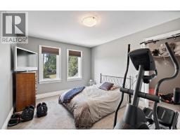 225 ELSWORTH - 17