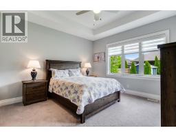 8 Wisteria LANE - 12
