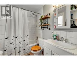 1260 OAK - 18