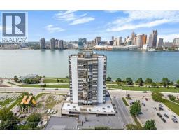 515 RIVERSIDE DRIVE West UnitNo. 1701 - 32