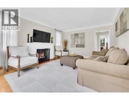 2005 AMIENS AVENUE - 13
