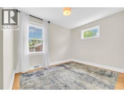 2005 AMIENS AVENUE - 20