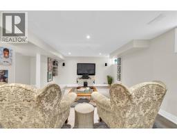 2005 AMIENS AVENUE - 32