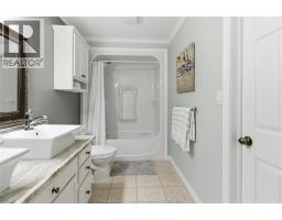 8578 MENARD - 17
