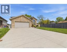 8578 MENARD - 2