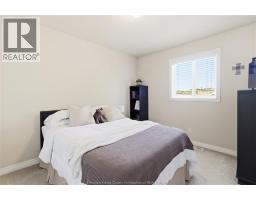 8578 MENARD - 24