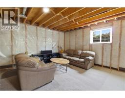 8578 MENARD - 33
