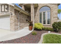 8578 MENARD - 4
