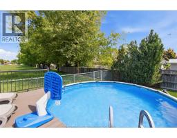 8578 MENARD - 40