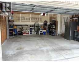 8578 MENARD - 43