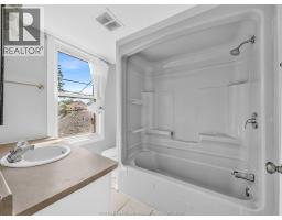 1153 UNIVERSITY AVENUE East - 16